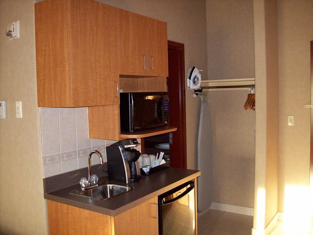 Clarion Pointe Hotel Rimbey ภายนอก รูปภาพ