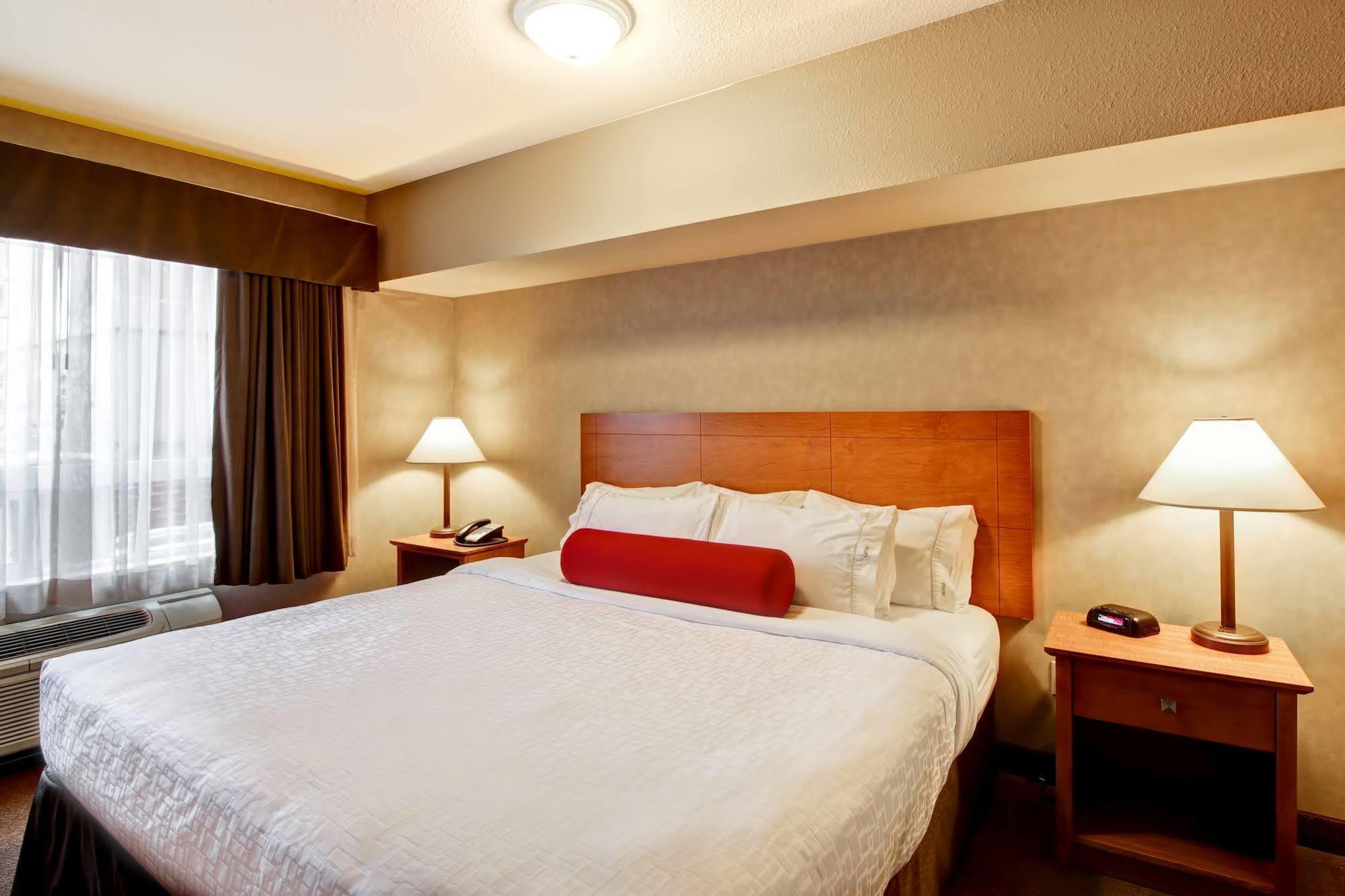 Clarion Pointe Hotel Rimbey ภายนอก รูปภาพ